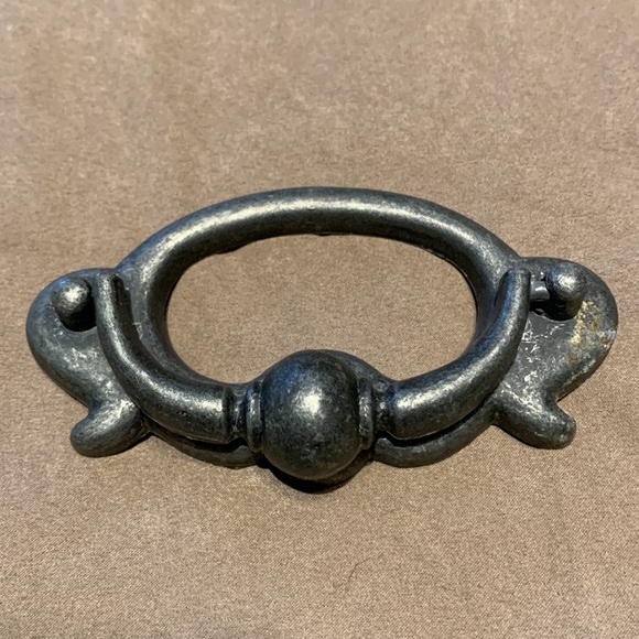 VINTAGE RUSTIC DRESSER PULLS LOT OF 7 - Picture 2 of 10